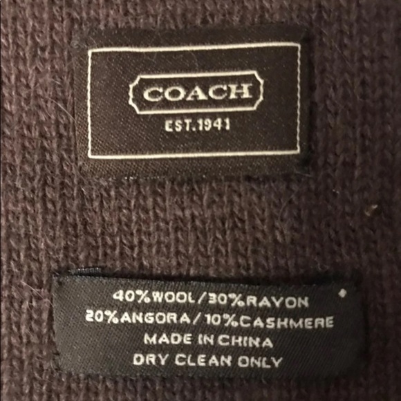 🧣Coach 🧣 - Picture 2 of 3